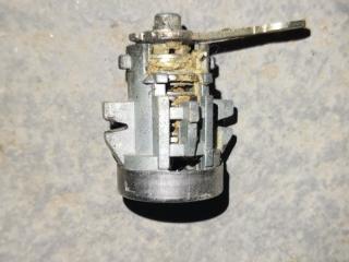 личинка дверного замка задней правой Mazda MPV LW [рестайлинг] 2003