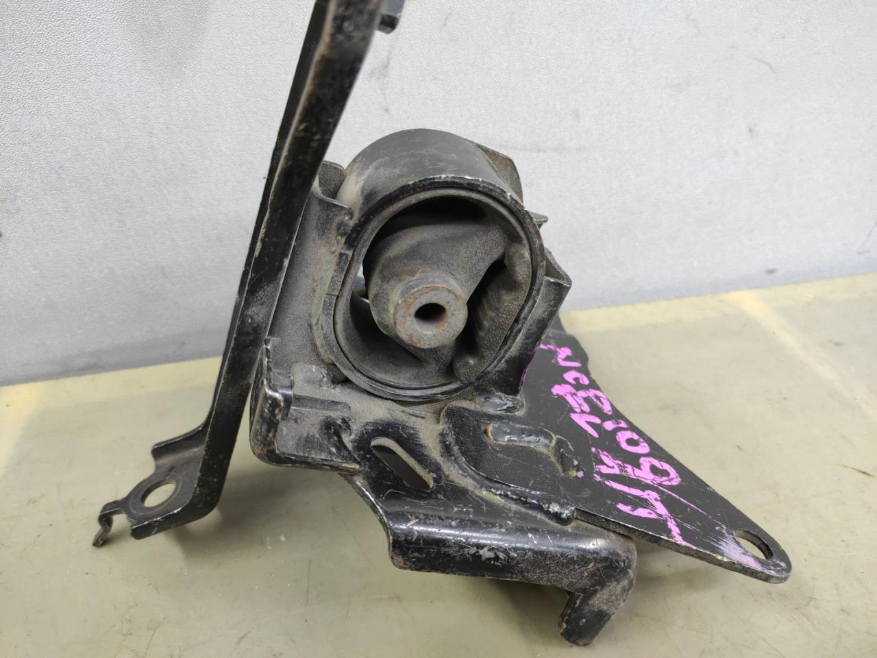 подушка крепления двигателя Ford Kuga 1 поколение 2012, 2.5 л., HYDC, бензин, АКПП, внедорожник 5 дв., полный привод, правый руль - фото №1