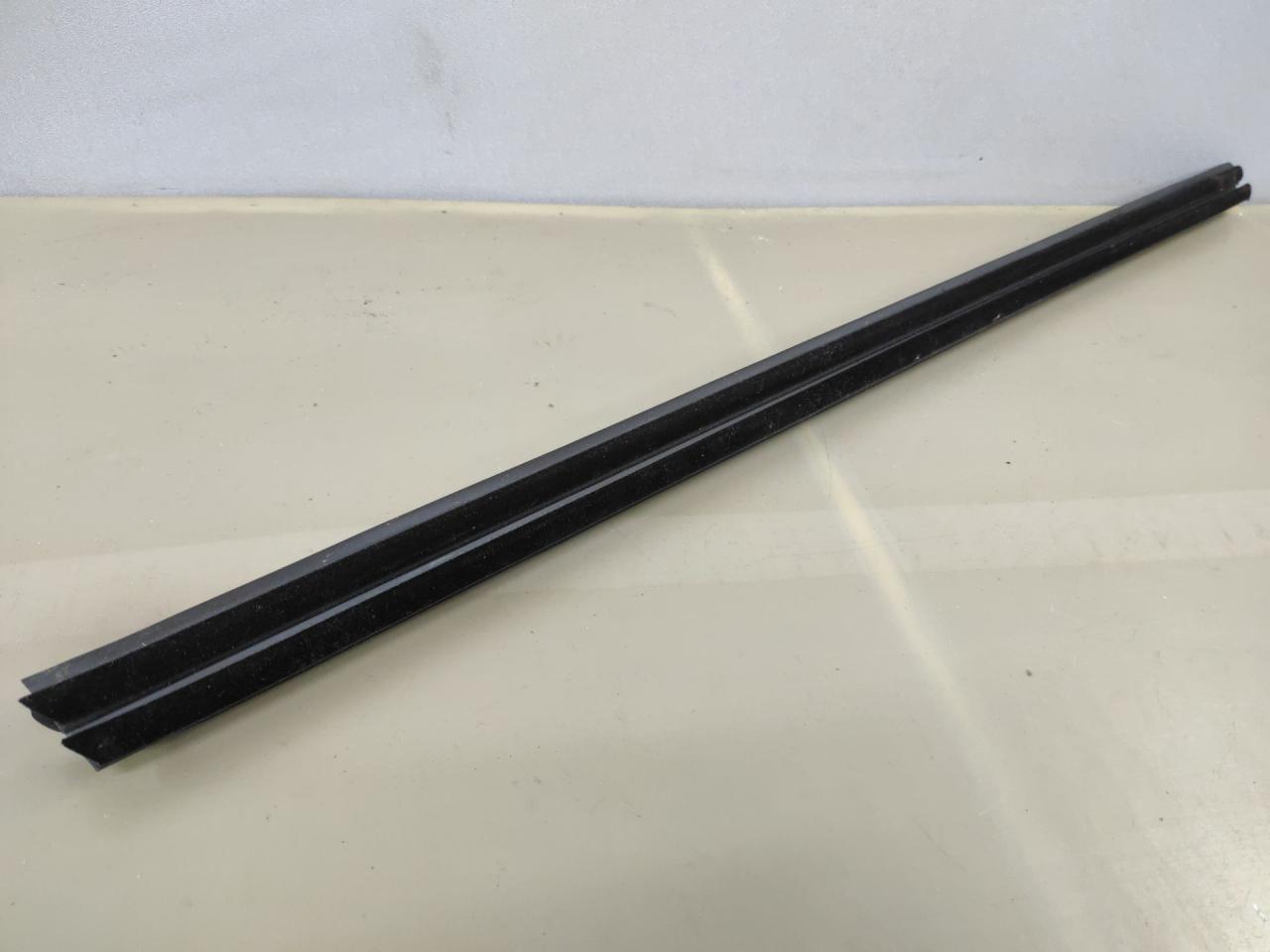 молдинг стекла Mazda CX-9 2 поколение TC 2020, 2.5 л., PY-VPS, бензин, АКПП, внедорожник 5 дв., полный привод - фото №1