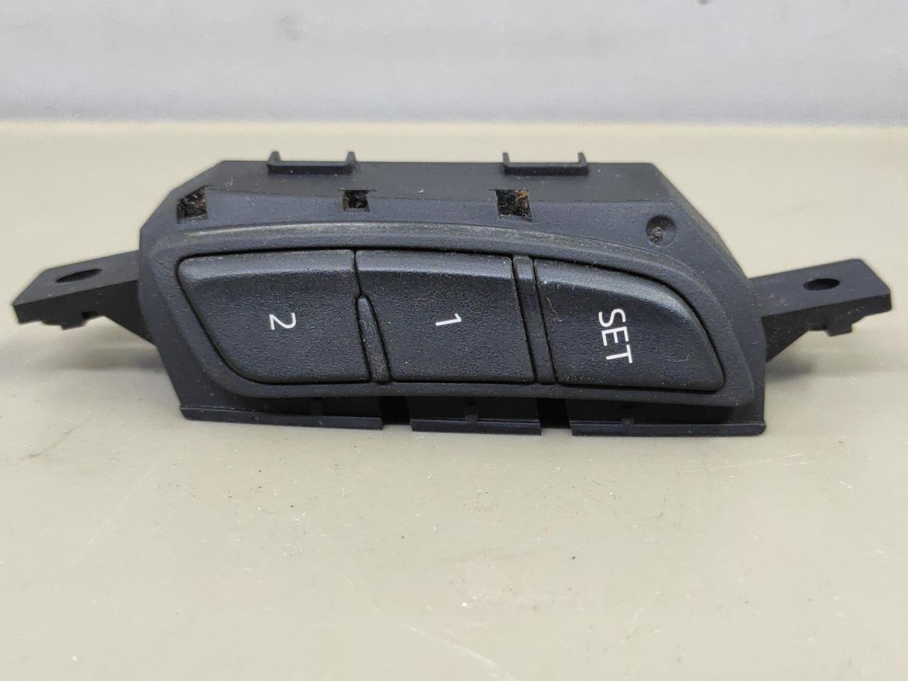 блок управления сиденьем Mazda CX-9 2 поколение TC 2017, 2.5 л., PY-VPS, бензин, АКПП, серый, передний привод, FU25LG446 - фото №1