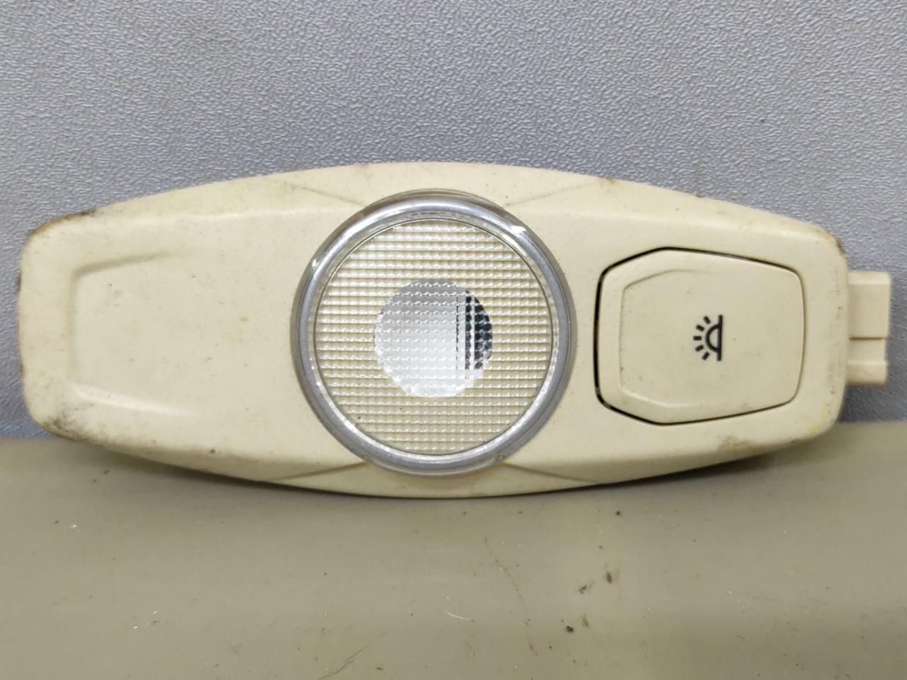 фонарь салона (плафон) Ford Fusion (USA) 2 поколение 2013, 1.6 л., бензин, АКПП, белый перламутр, седан, передний привод, DS7A13776BD3DN1 - фото №1