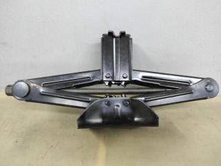 домкрат Ford Escape 3 поколение C520 2014, 1.6 л., бензин, АКПП, красный, передний привод