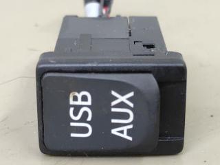 разъем AUX / USB Toyota Sienna 3 поколение 2014, 3.5 л., 2GR-FE, бензин, АКПП, черный, передний привод, FA134343, FA1343435, 861900C029