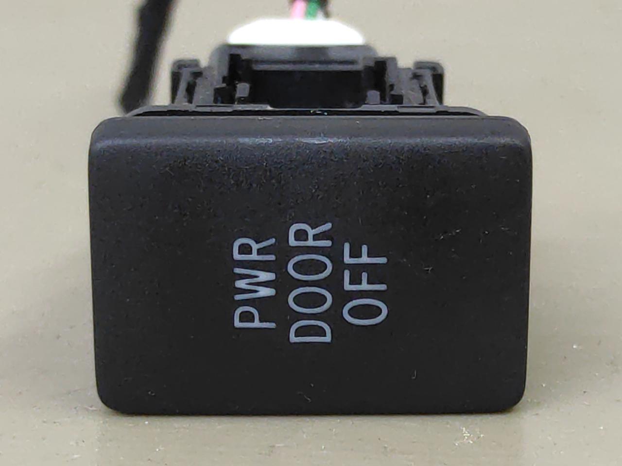 Кнопка блокировки двери Toyota Sienna 3 поколение 2014, 3.5 л., 2GR-FE, бензин, АКПП, черный, передний привод, 15B148 - фото №1