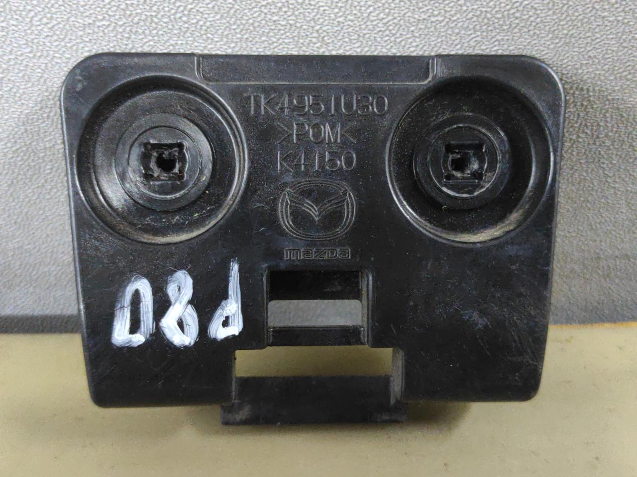кронштейн (крепление) Mazda CX-9 2 поколение TC 2020, 2.5 л., PY-VPS, бензин, АКПП, внедорожник 5 дв., полный привод, TK4951U30 - фото №1