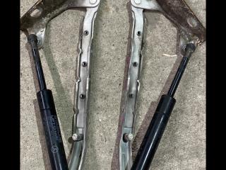 петля капота Mercedes-Benz M-Класс W164 2006