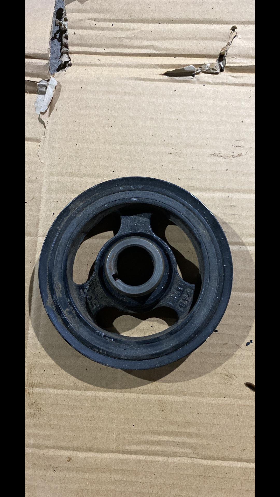 шкив коленвала Chevrolet Cruze 2 поколение 2016, 1.4 л., бензин, LE2 - фото №1