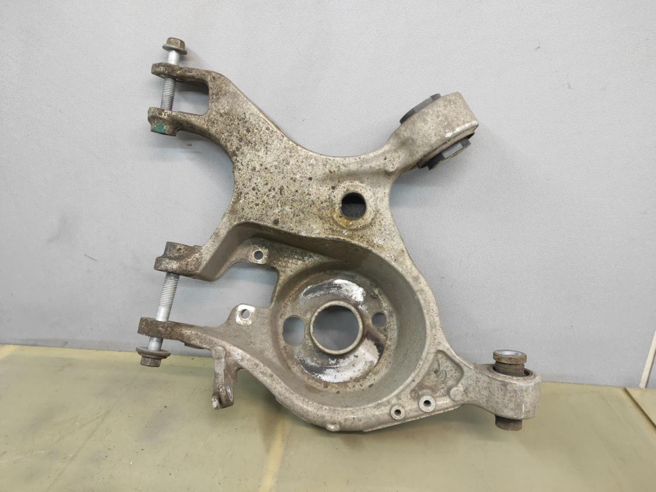 рычаг задний нижний Ford Fusion (USA) 2 поколение 2013, 1.6 л., бензин, АКПП, белый перламутр, седан, передний привод, DG9C5K652CX - фото №1