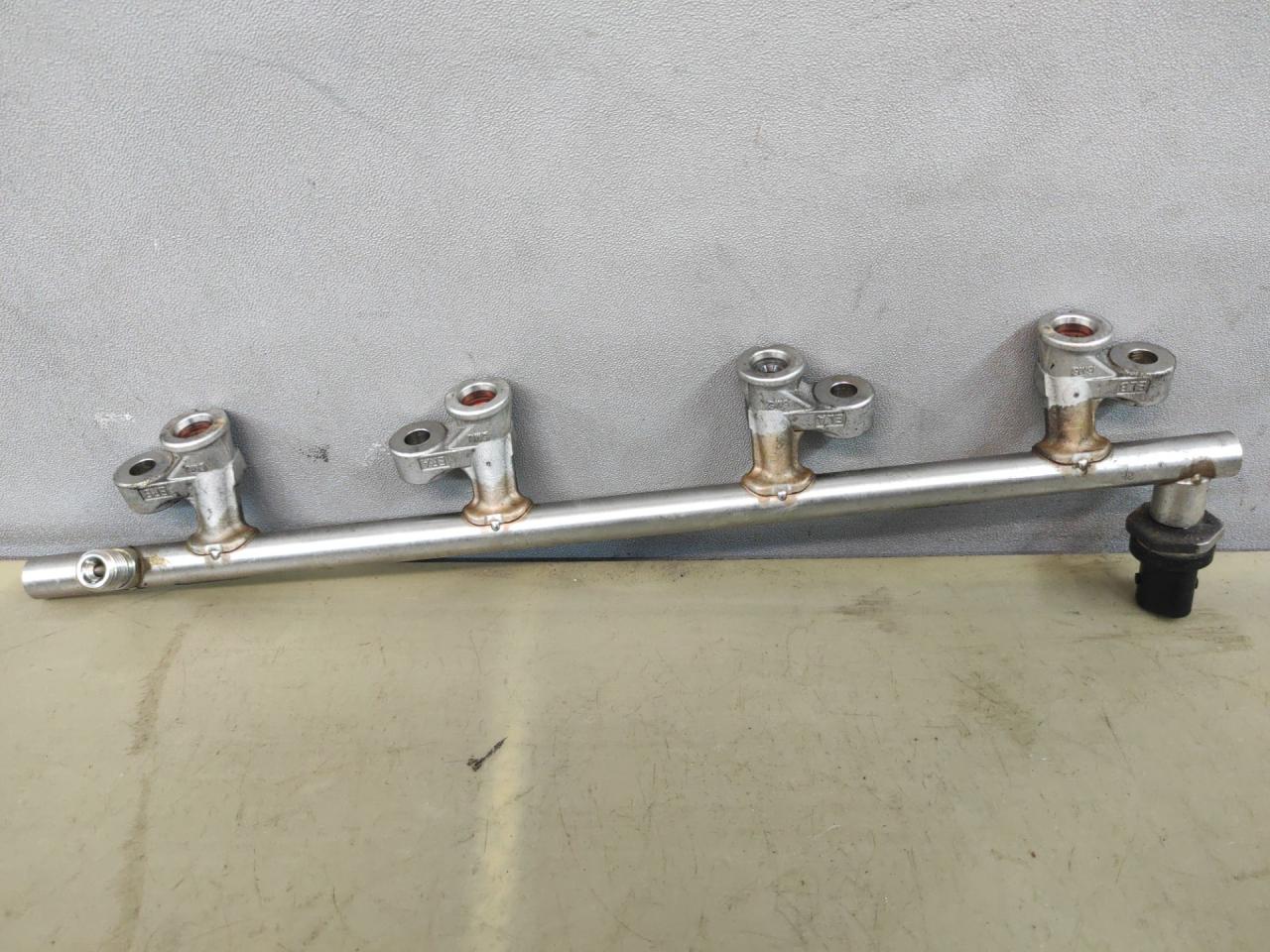 топливная рампа Mazda CX-9 2 поколение TC 2017, 2.5 л., PY-VPS, бензин, АКПП, серый, передний привод, PY8V13150, 6723D0689 - фото №1