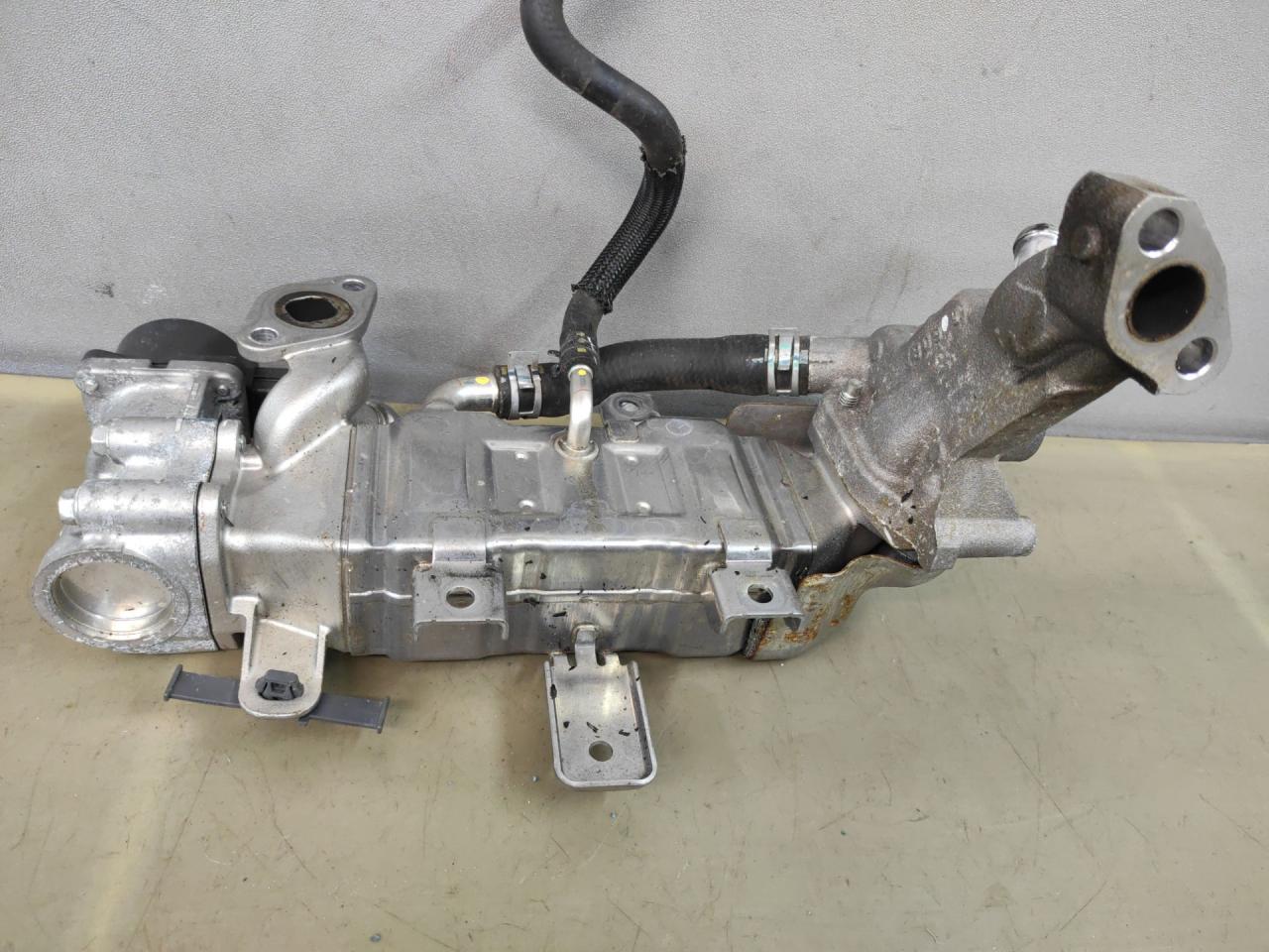 охладитель EGR / Радиатор EGR Mazda CX-9 2 поколение TC 2017, 2.5 л., PY-VPS, бензин, АКПП, серый, передний привод, PY8V2030Y - фото №1