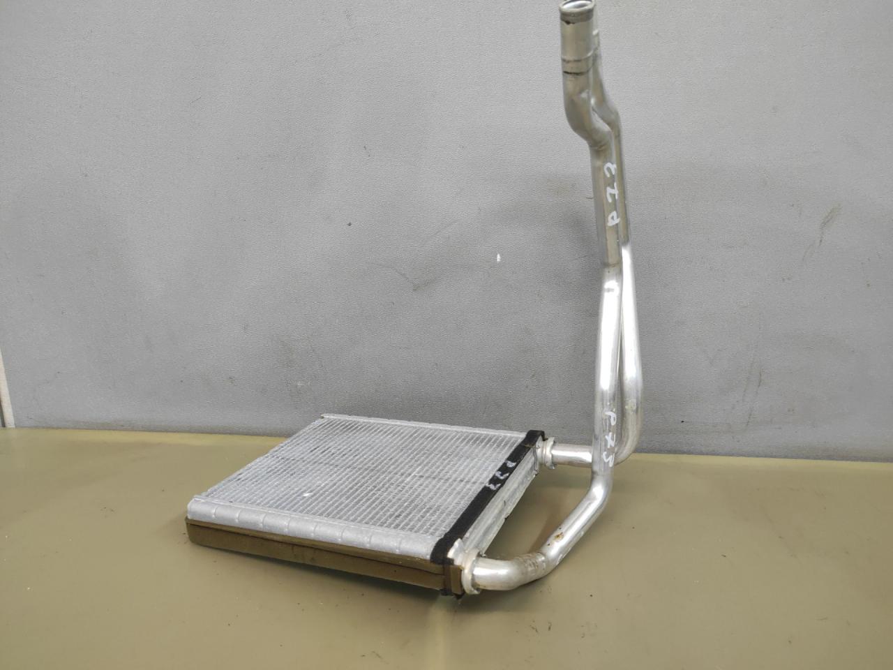 радиатор отопителя (печки) Toyota Sienna 3 поколение 2014, 3.5 л., 2GR-FE, бензин, АКПП, черный, передний привод - фото №1