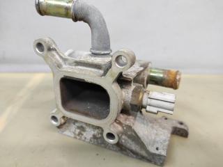 фланец (тройник) системы охлаждения Mazda 6 GG 2003