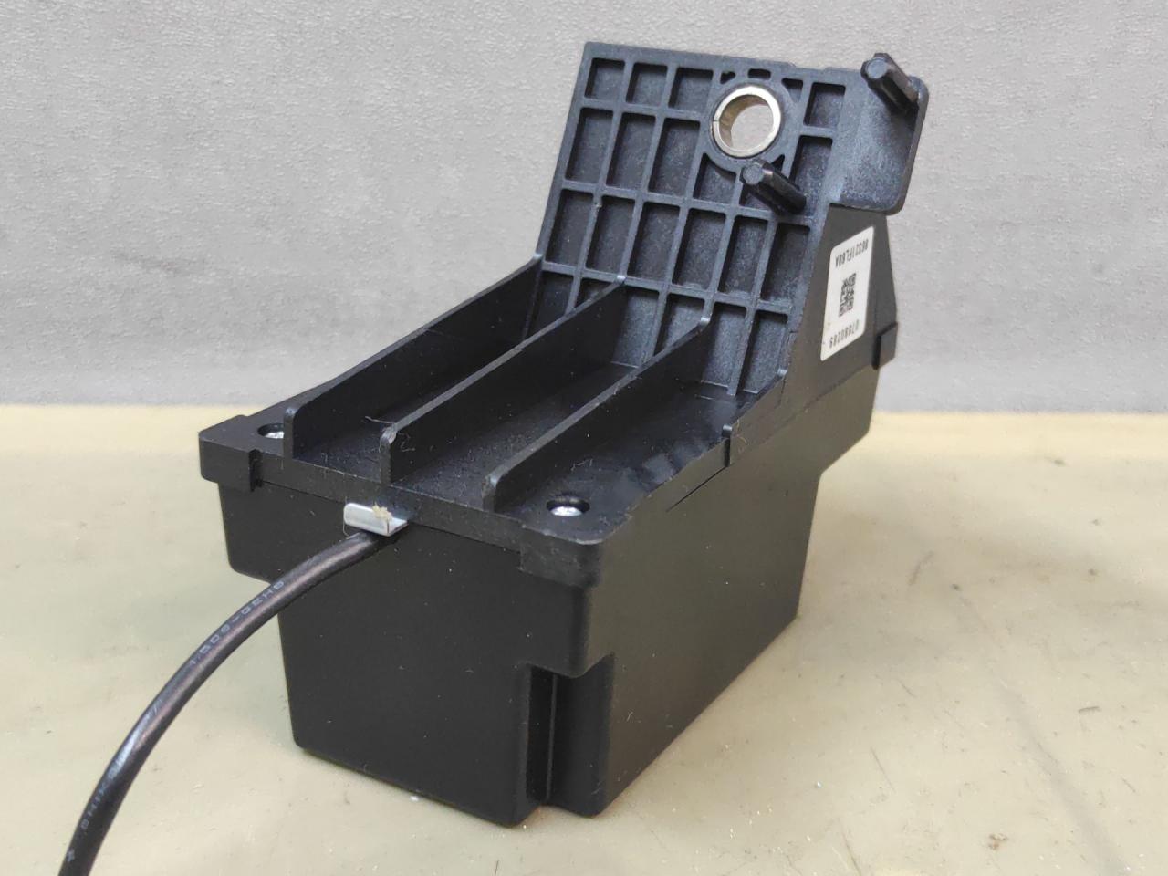 усилитель антенны Subaru Impreza 5 поколение (GK/GT) 2019, 2.0 л., бензин, вариатор, серый, седан, полный привод, 86321FL60A, 07880289 - фото №1