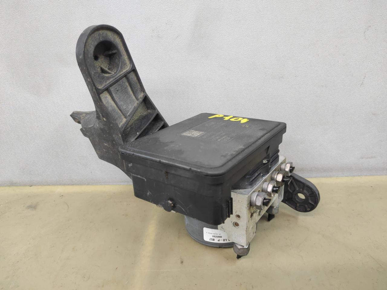 блок ABS Chevrolet Equinox 3 поколение 2018, 1.5 л., бензин, АКПП, серый 139х, минивэн, передний привод, 84414759, 84374039 - фото №1