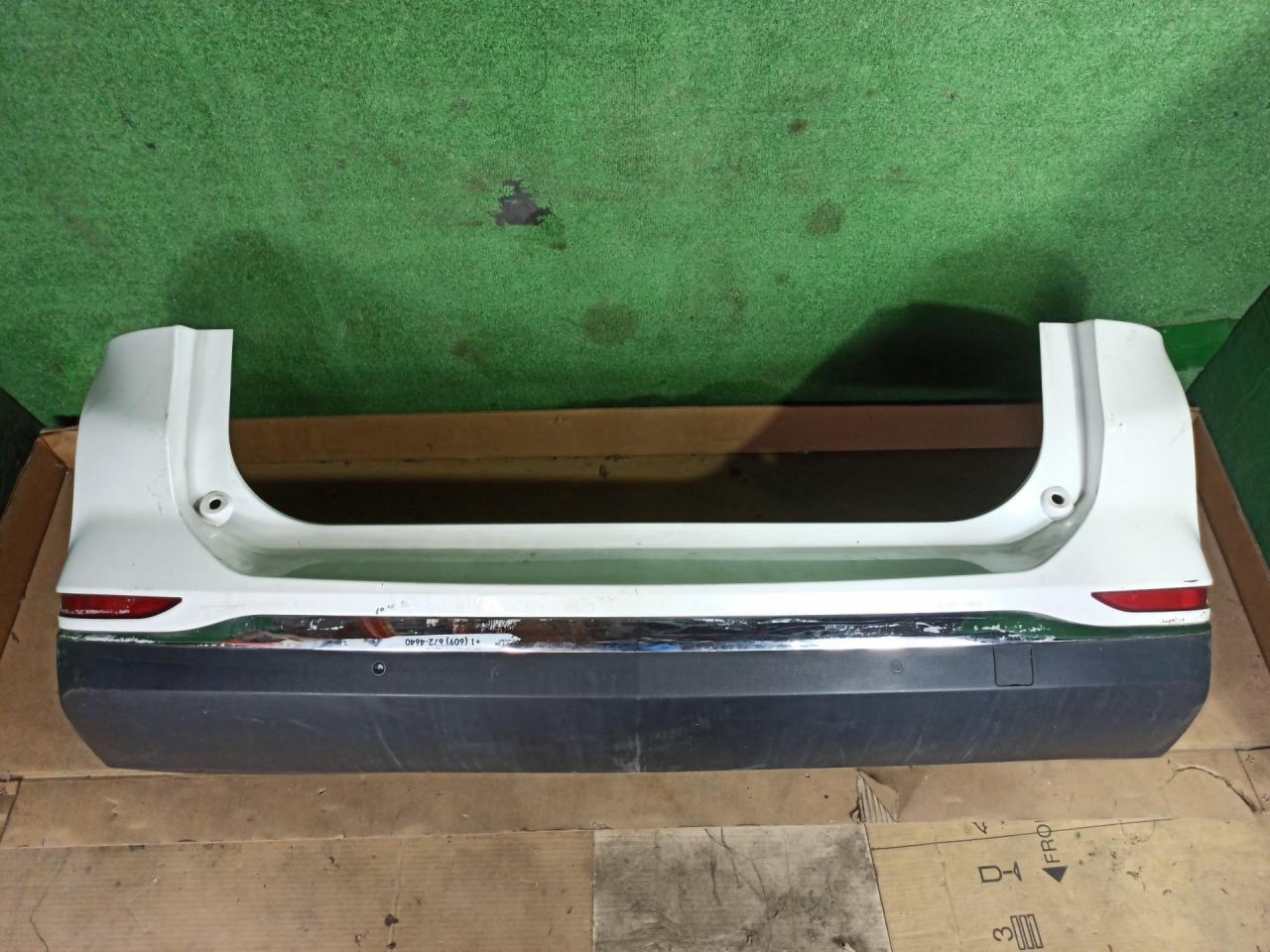 бампер задний Chevrolet Equinox 3 поколение 2019, 1.5 л., бензин, АКПП, белый 140х, минивэн, передний привод - фото №1