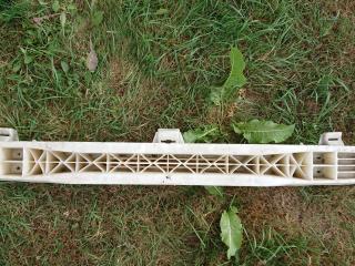 усилитель бампера переднего Mazda MPV LW [рестайлинг] 2003