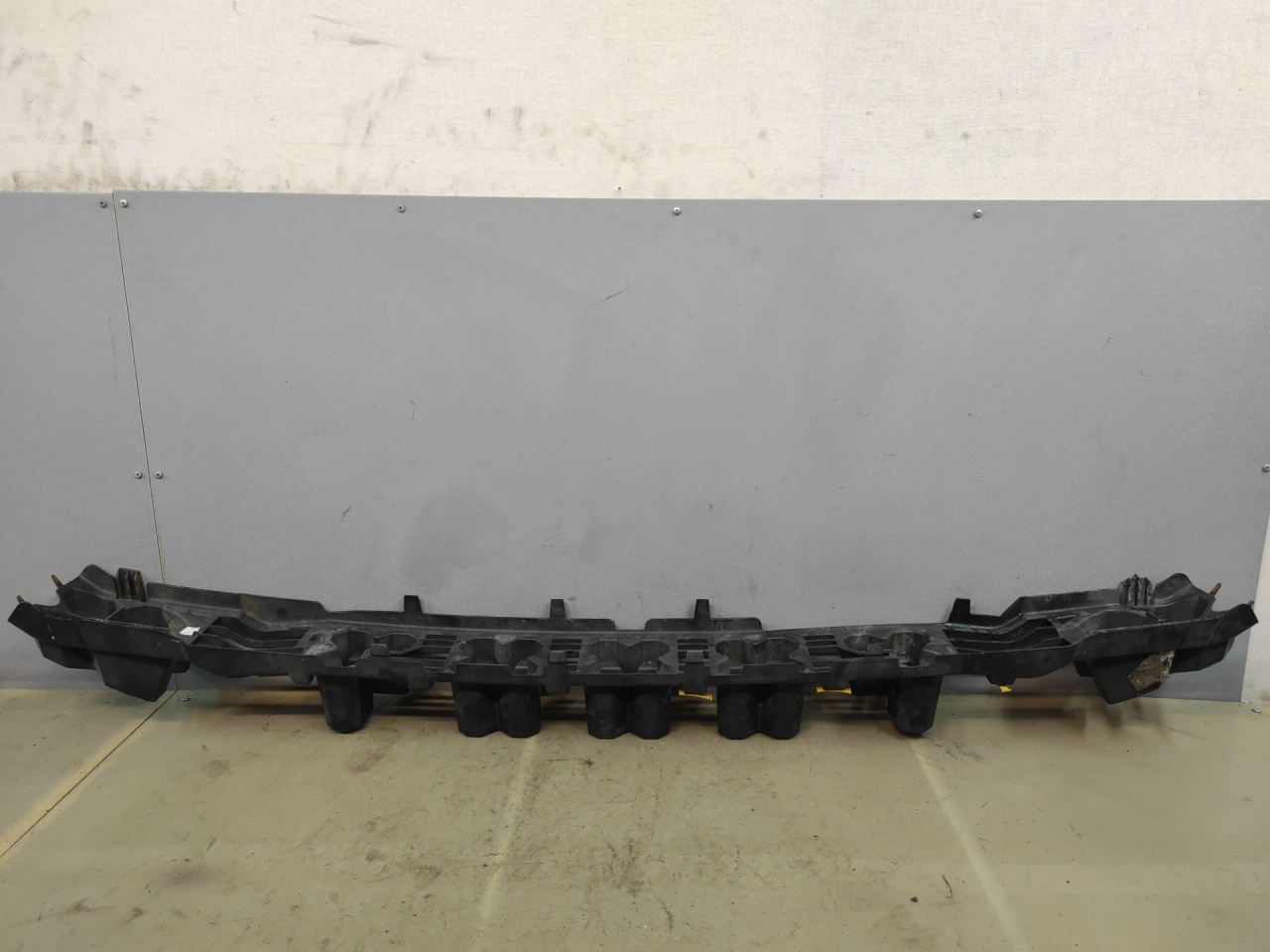 абсорбер бампера Ford Edge 2 поколение CD539 2018, 2.0 л., бензин, АКПП, черный, внедорожник 5 дв., полный привод - фото №1