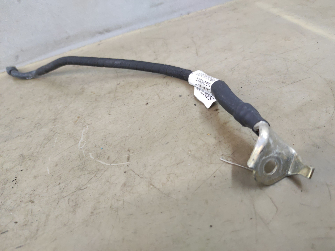 минусовой провод аккумулятора Volkswagen Jetta 7 поколение 2019, 1.4 л., бензин, АКПП, серый, седан, передний привод, 5Q0971250AH - фото №1