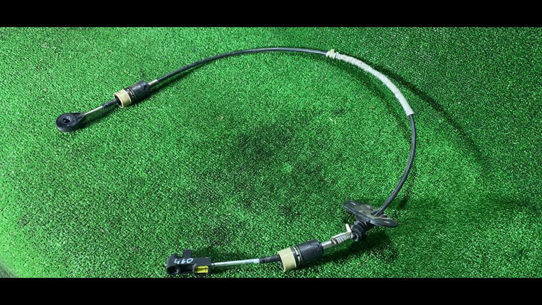 трос кулисы КПП Volvo V70 3 поколение 2011, 2.0 л., B 4204 T7, бензин, АКПП, универсал, правый руль - фото №1