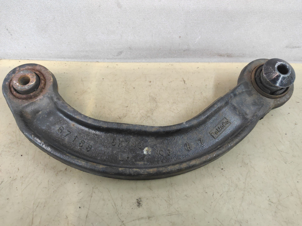 рычаг задний правый Ford Edge 2 поколение CD539 2018, 2.0 л., бензин, АКПП, черный, внедорожник 5 дв., полный привод, 5K743 - фото №1