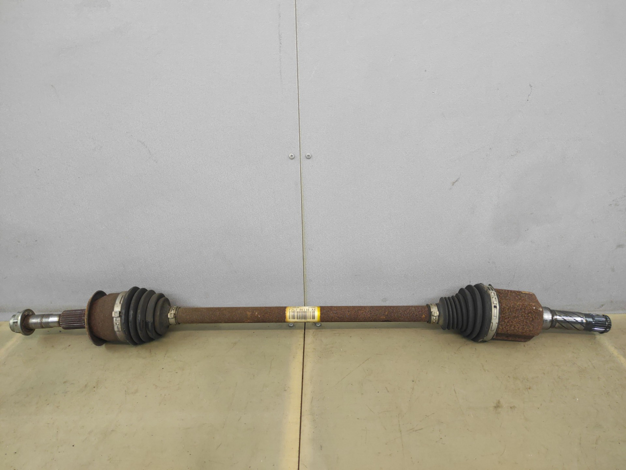 полуось задняя (приводной вал, ШРУС) Ford Edge 2 поколение CD539 2018, 2.0 л., бензин, АКПП, черный, внедорожник 5 дв., полный привод, F2G34K138AB - фото №1