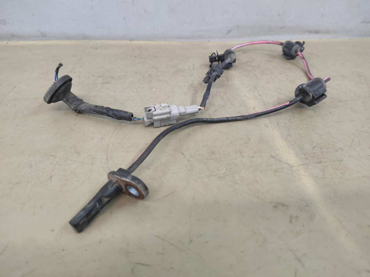 датчик ABS Subaru Impreza 5 поколение (GK/GT) 2019, 2.0 л., бензин, вариатор, серый, седан, полный привод - фото №1