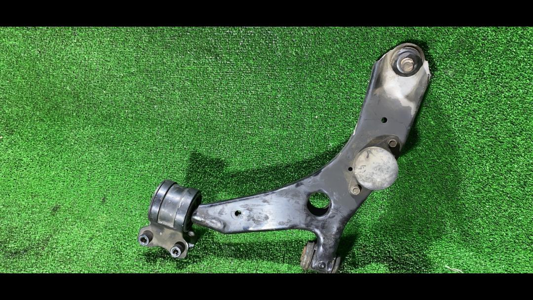 рычаг передний левый Mazda 5 CR 2005, 2.0 л., LF17, бензин, АКПП, минивэн, передний привод, правый руль - фото №1