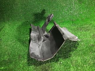 накладка (воздуховод) на телевизор Volvo V70 3 поколение 2011, 2.0 л., B 4204 T7, бензин, АКПП, универсал, правый руль, 31323451