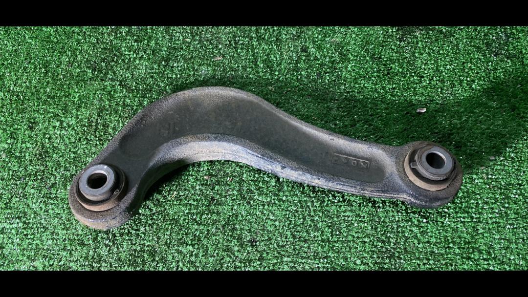 рычаг задний правый Mazda CX-9 1 поколение 2008, 3.7 л., CA, бензин, АКПП, полный привод, правый руль - фото №1