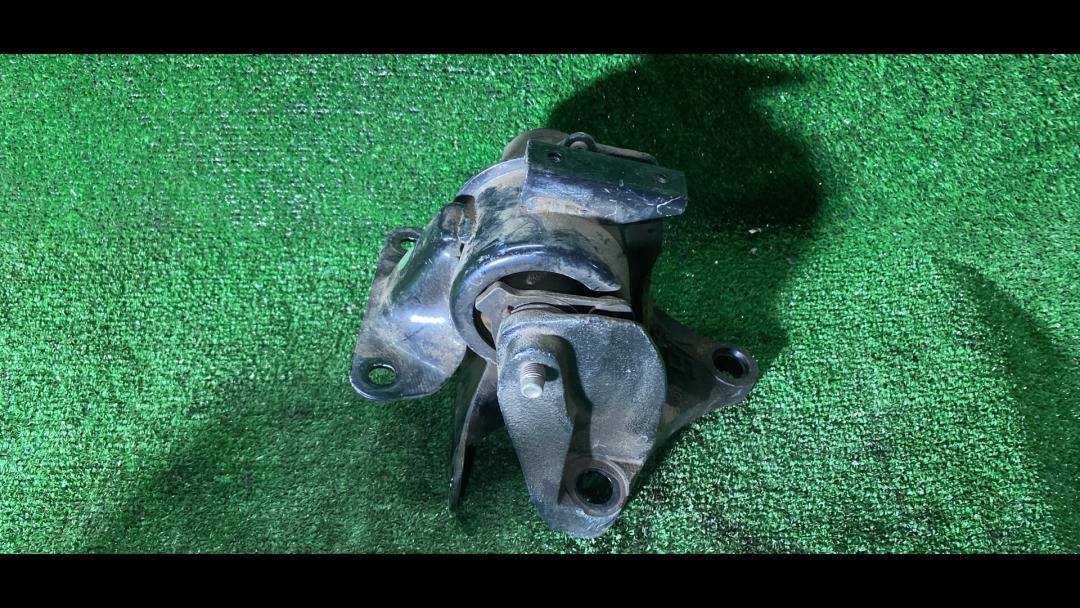 подушка крепления двигателя Mazda CX-9 1 поколение 2008, 3.7 л., CA, бензин, АКПП, полный привод, правый руль - фото №1