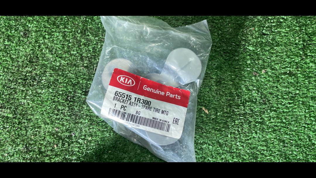 крепление запаски Hyundai Accent 4 поколение (RB) 2017 - фото №1