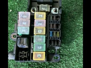 блок предохранителей Mazda Xedos 9 1 поколение [рестайлинг] 1998, 2.3 л., бензин