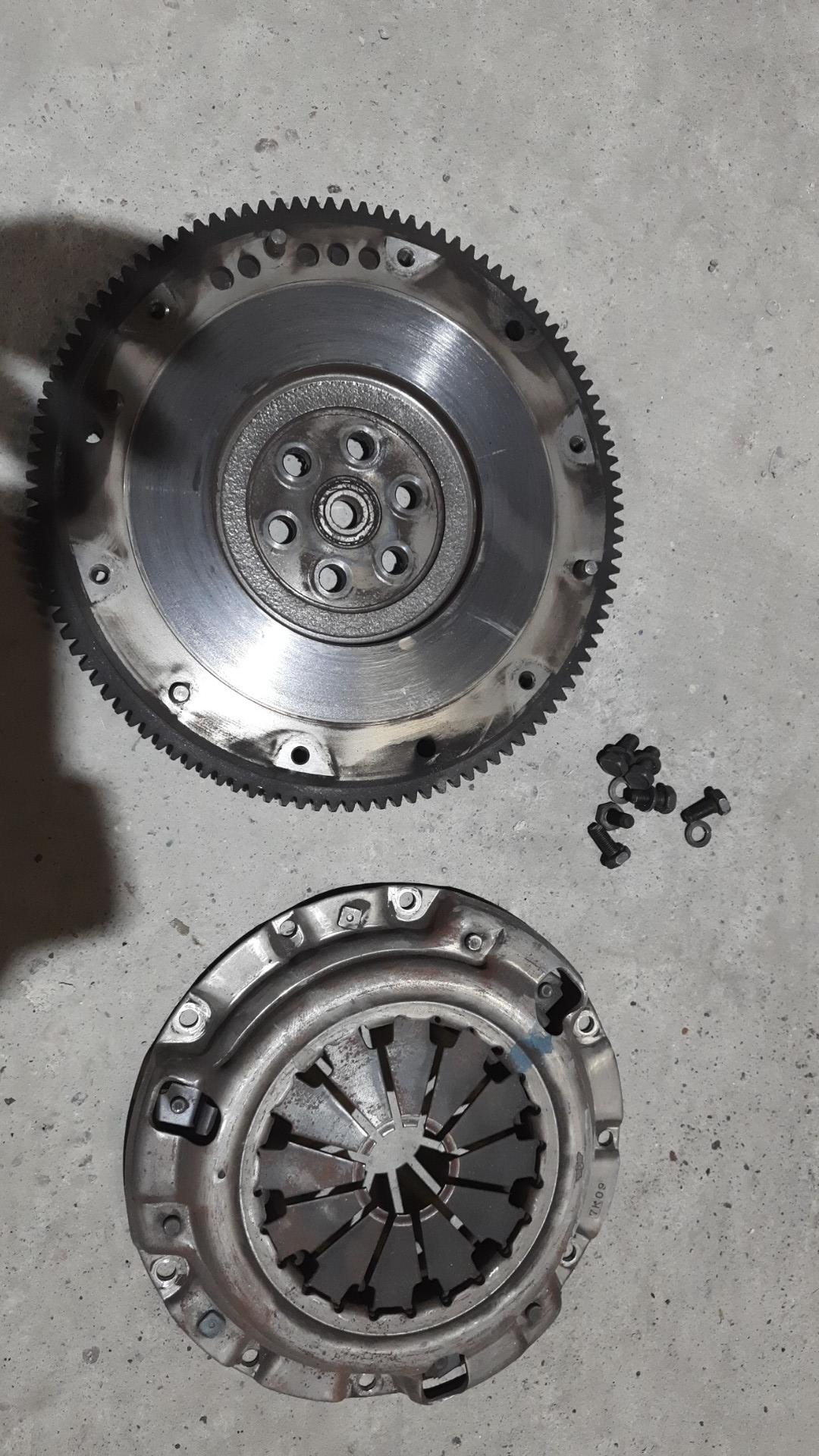 комплект сцепления Mazda 323 5 поколение 1997, 1.3 л., бензин - фото №1