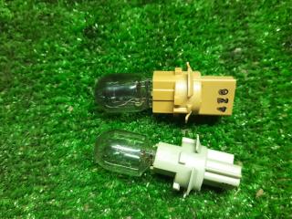 патрон фонаря правого Pontiac Vibe 1 поколение [рестайлинг] 2005, 1.8 л., 1ZZ-FE, бензин, АКПП, красный, передний привод