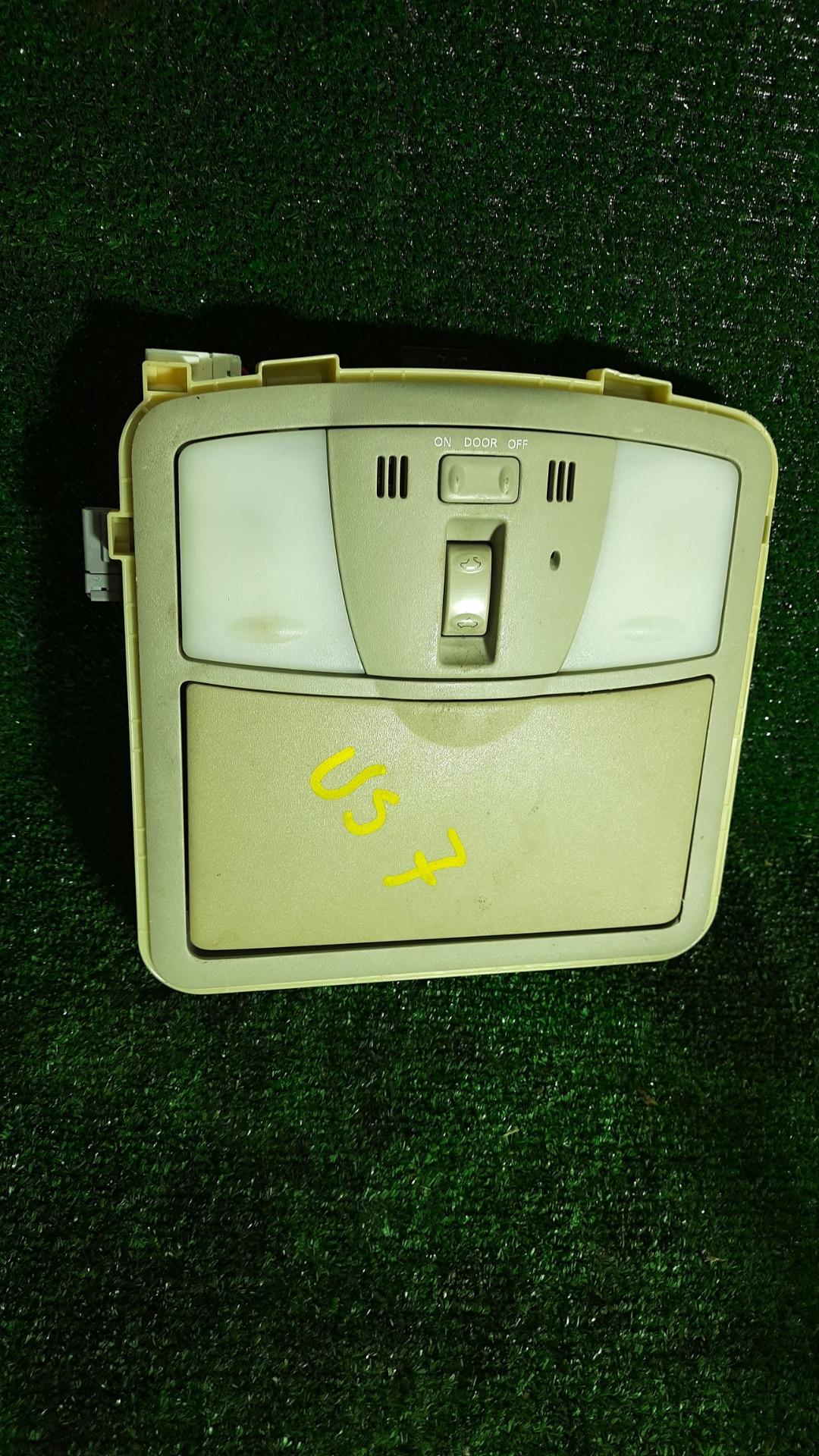 фонарь салона (плафон) Infiniti G 4 поколение 2008, 3.7 л., бензин, АКПП, купе, задний привод - фото №1