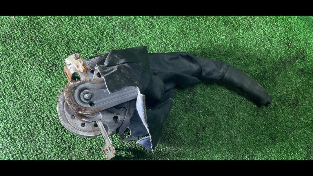 рычаг ручного тормоза (ручника) Chevrolet TrailBlazer 1 поколение 2003, 4.2 л., АКПП, полный привод - фото №1