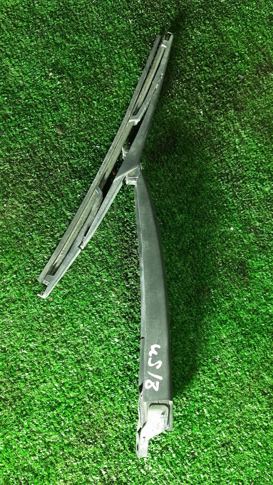 щеткодержатель задний Ford Fiesta 6 поколение 2012, 1.6 л., бензин, хетчбэк 5 дв., передний привод - фото №1