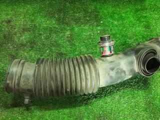 патрубок воздушного фильтра Chevrolet TrailBlazer 1 поколение 2003, 4.2 л., АКПП, полный привод