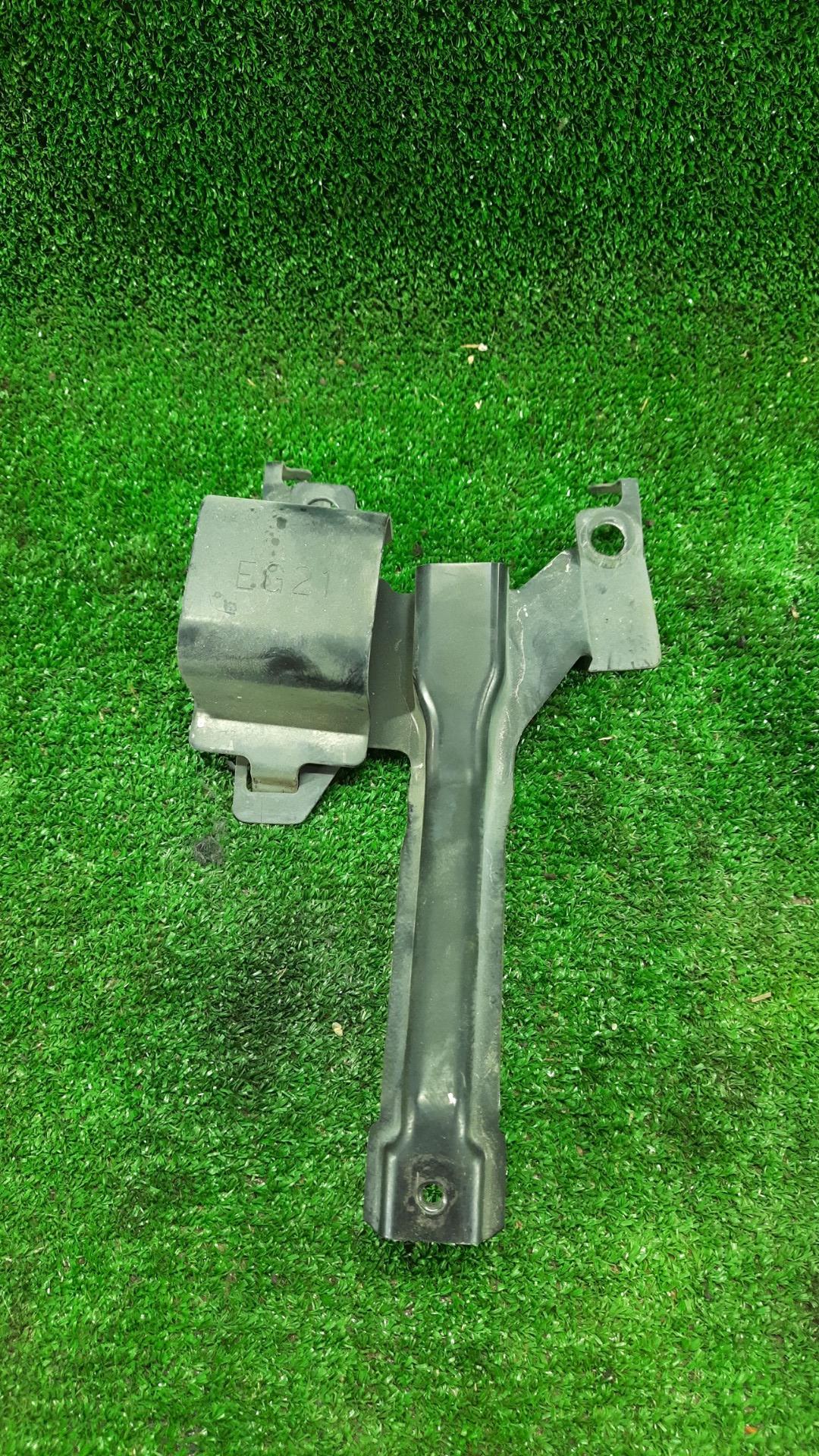 Распорка (растяжка) телевизора Mazda CX-7 1 поколение 2007, 2.3 л., бензин, АКПП, передний привод - фото №1