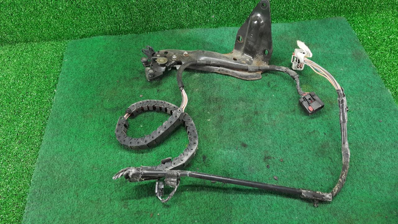 ролик двери сдвижной Dodge Grand caravan 5 поколение 2010, 3.6 л., бензин, АКПП, минивэн, передний привод - фото №1