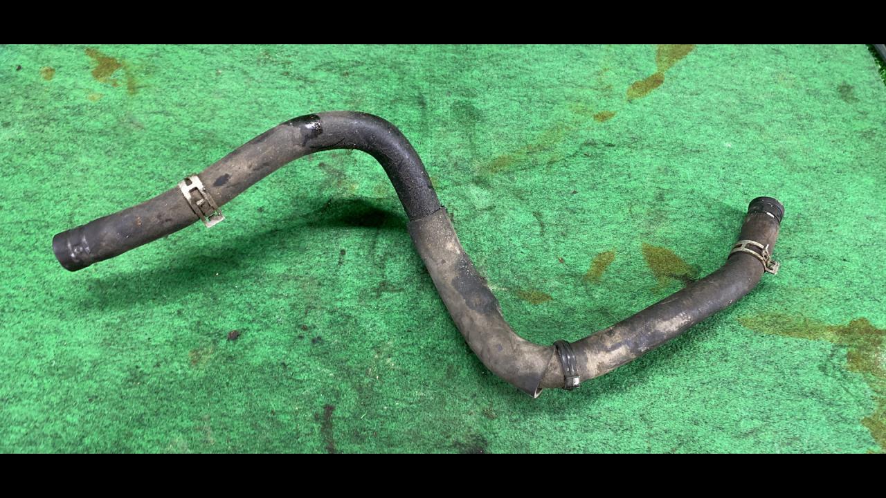 патрубок радиатора Subaru Forester 3 поколение (SH) 2010, 2.5 л., EJ253, бензин, АКПП, голубой, хетчбэк 5 дв., полный привод - фото №1