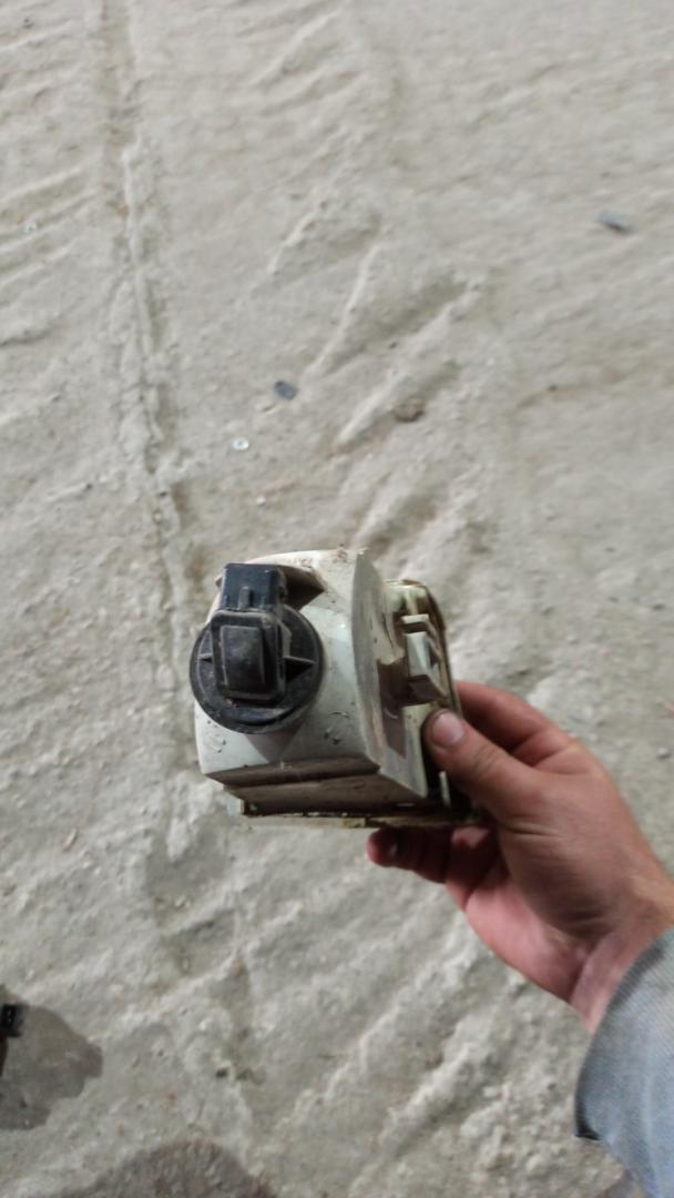 поворотник левый Citroen Xantia 1 поколение 1996, 2.1 л., дизель, МКПП, универсал - фото №1