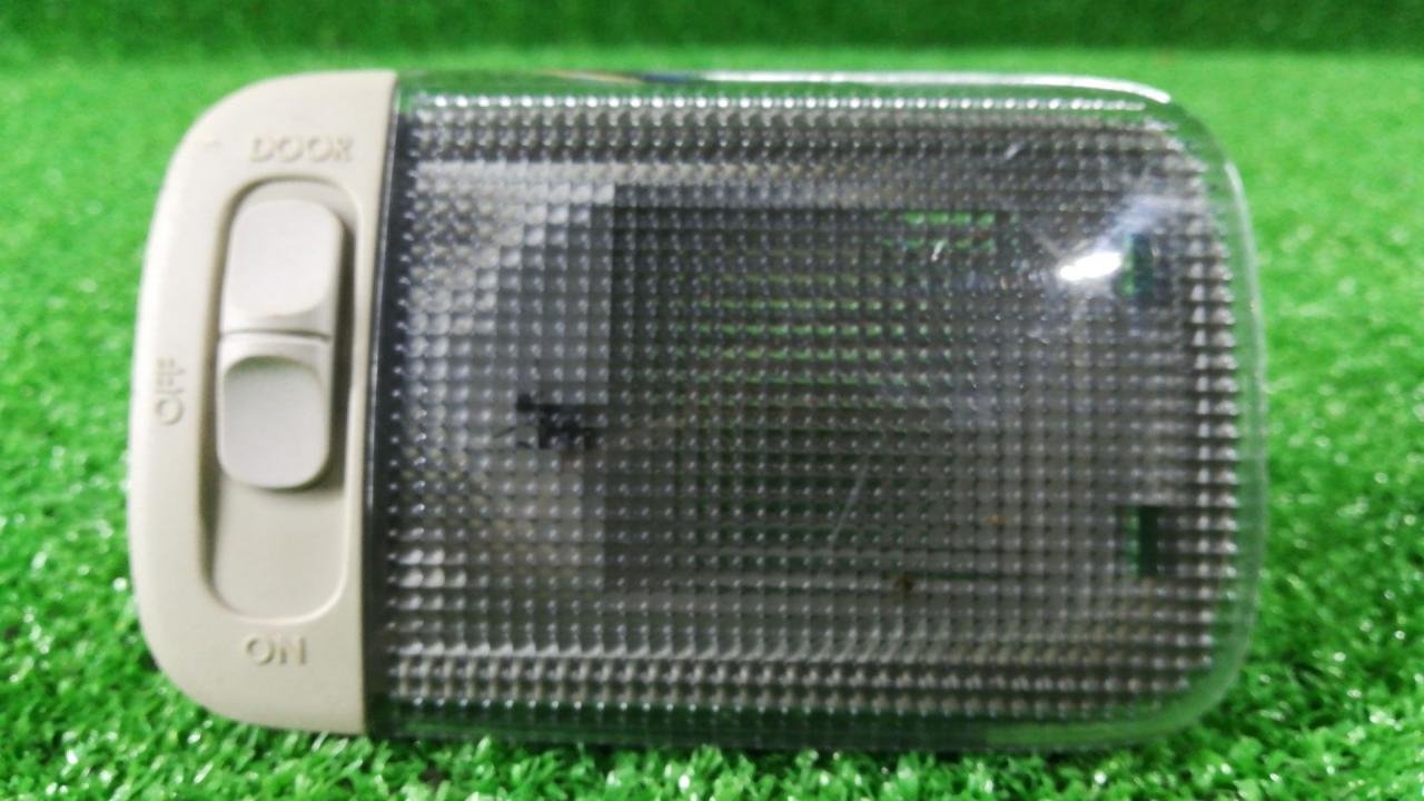 фонарь салона (плафон) Subaru Forester 3 поколение (SH) 2010, 2.5 л., EJ253, бензин, АКПП, голубой, хетчбэк 5 дв., полный привод - фото №1