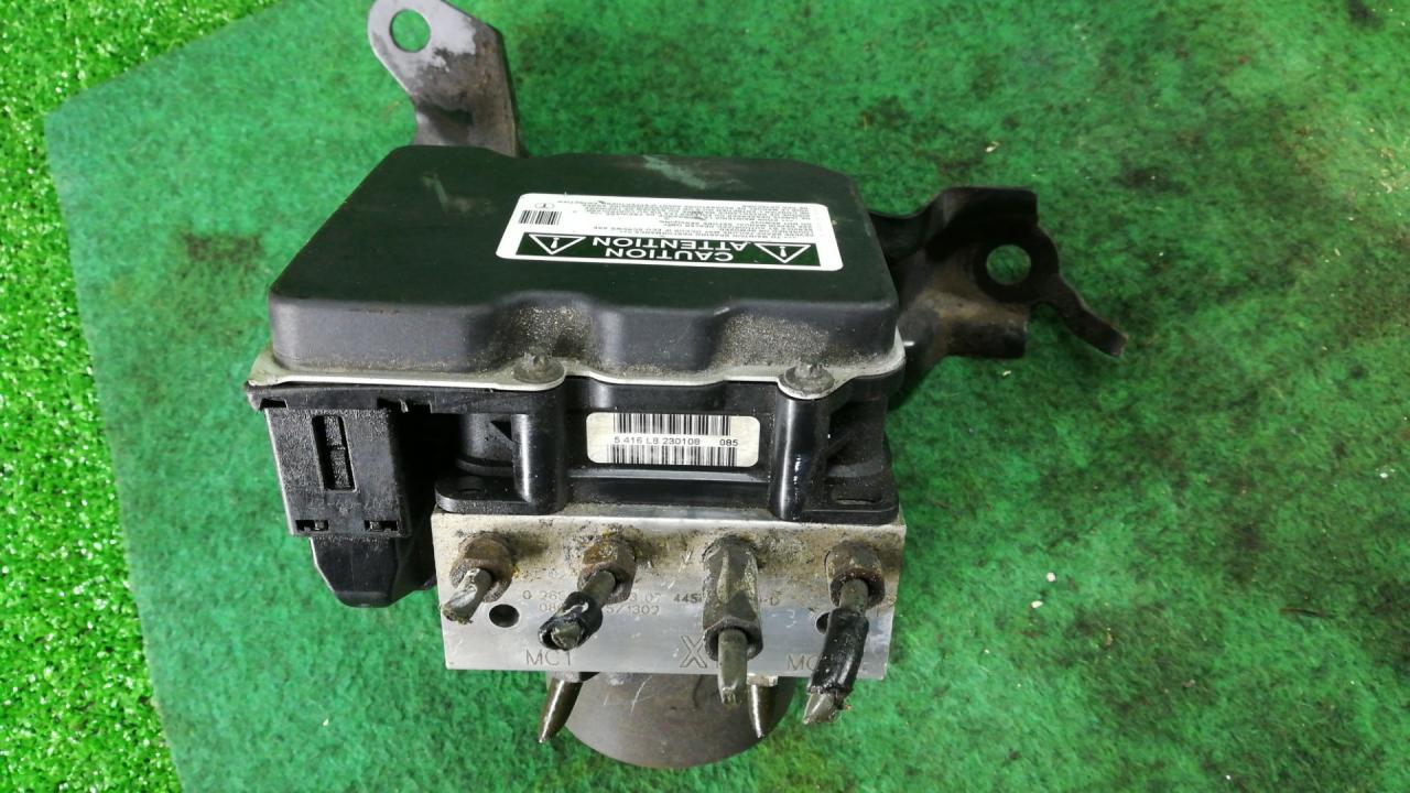 блок ABS Toyota Camry 7 поколение XV40 2009, 2.4 л., i, 2AZ-FE, бензин, АКПП, белый, седан, передний привод, 5416L8230108085 - фото №1