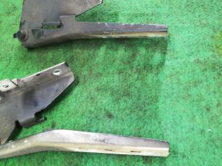 петля капота Chevrolet Equinox 1 поколение 2005, 3.4 л., бензин, АКПП, хетчбэк 5 дв., полный привод