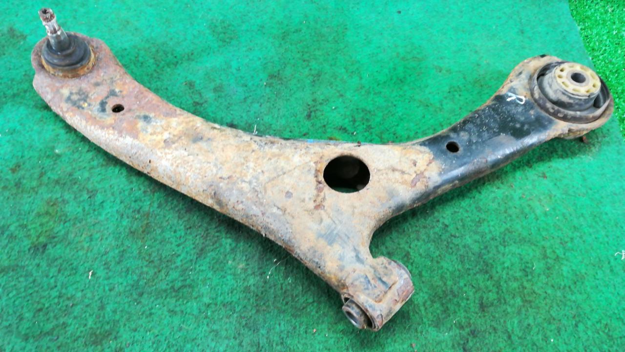 рычаг передний правый Dodge Grand caravan 5 поколение 2010, 3.6 л., бензин, АКПП, минивэн, передний привод - фото №1