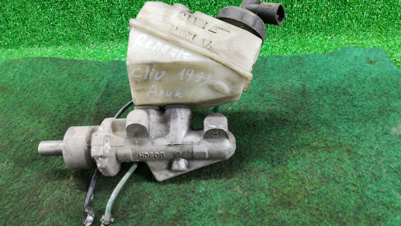 цилиндр тормозной главный Renault Clio 2 поколение 1999 - фото №1