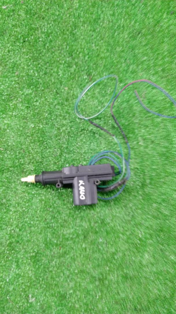 замок лючка топливного бака Renault Clio 2 поколение 1999, 1.9 л., F8Q 632, дизель, МКПП, хетчбэк 3 дв. - фото №1