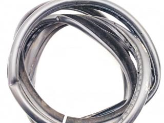 уплотнитель двери BMW X5 E70 2008, 3.0 л., M57 D30 (306D3), дизель, АКПП, внедорожник 5 дв.