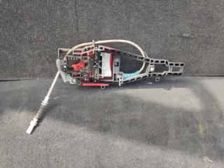 скелет ручки двери передней правой BMW 3 серия F30/F31/F34 F30 2012, 3.5 л., i, бензин, АКПП, седан, задний привод, 51217321640